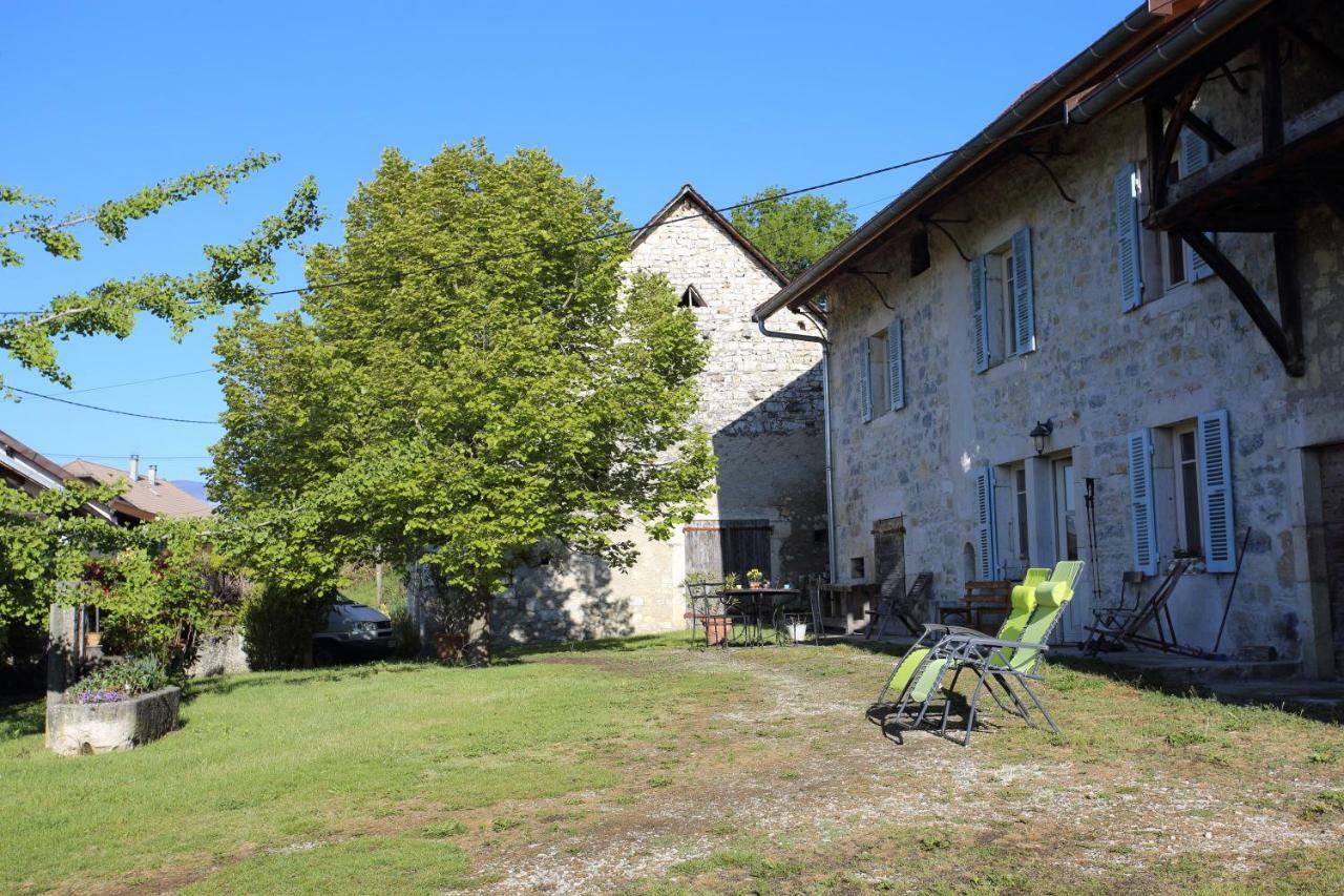 Chambres D'Hotes Des Deux Lacs Ceyzerieu Exterior foto